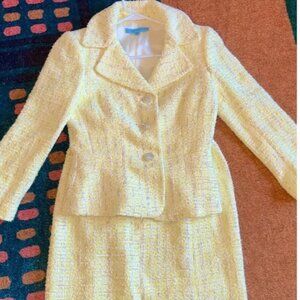 Antonio Melani yellow tweed 2 piece blazer/skirt. Size 0
